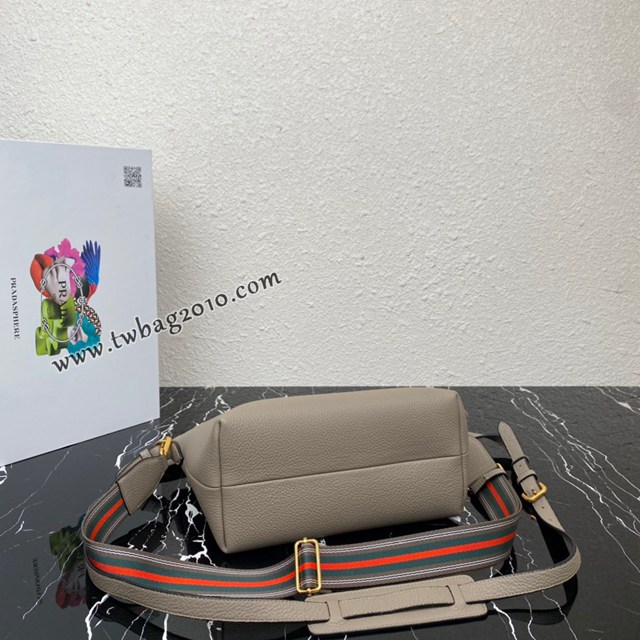 Prada專櫃新款雙肩帶手提包 1BA111 普拉達鹿皮紋牛皮女款肩背包 csp1695